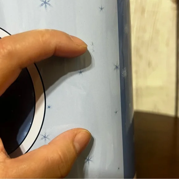 Snowman Themed Blue and White Thermos unused eventhough old 24-30oz - Picture 7 of 13